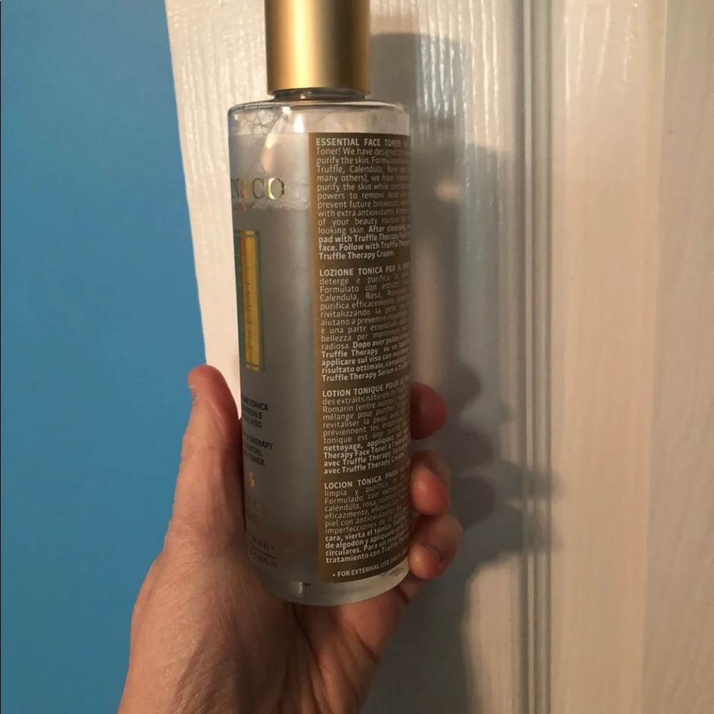 Skin and co truffle therapy toner